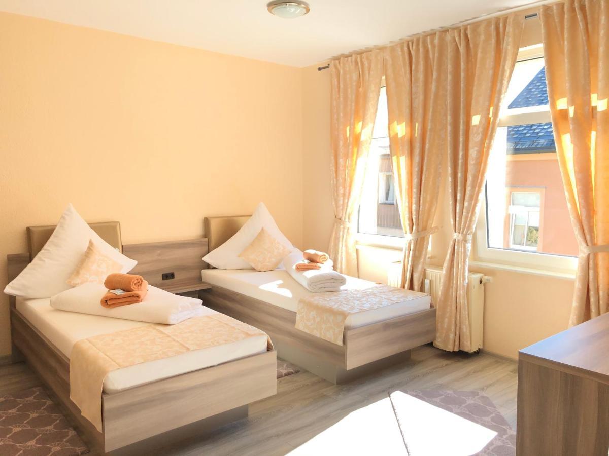 Pension Goldenes Vogtland Adorf Buitenkant foto